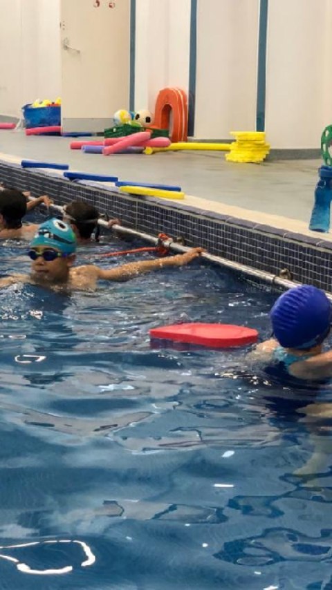 A happy day at the pool
Our swimming session keep ruining  during summer holidays 
To join us write us to info@unionswimming.com 

#swimmingsession